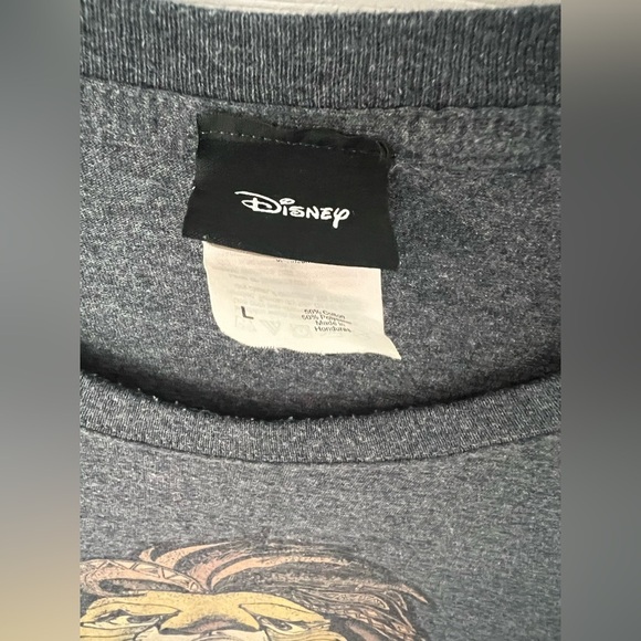 Men's Disney's The Lion King Dark Gray Tee - Picture 3 of 4